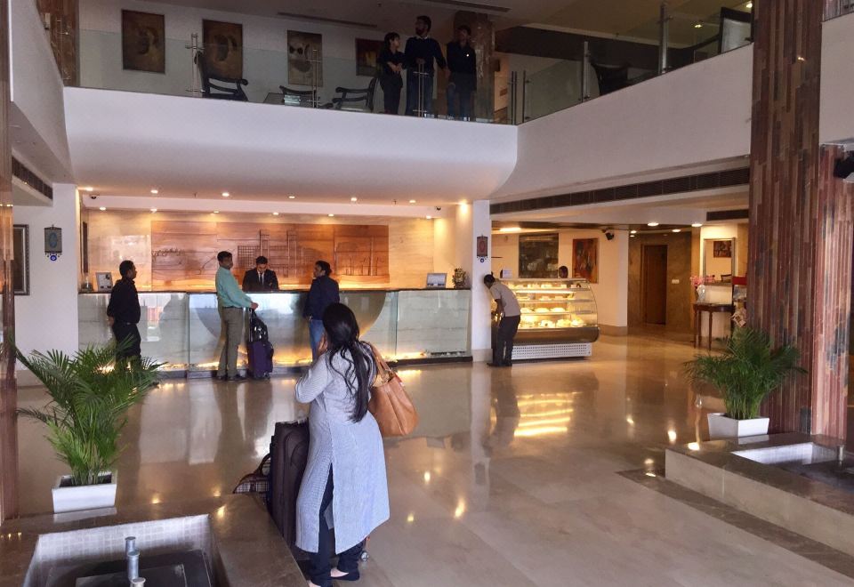 Taurus Sarovar Portico Hotel Overview