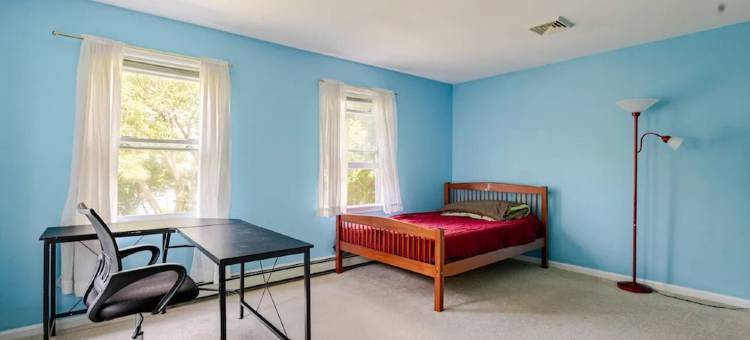 3-bedroom building in charming Taunton with AC, WiFi. Enjoyable Jacuzzi Bathtub图片