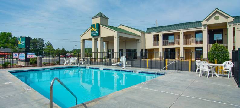 卡尔霍恩北I-75品质酒店(Quality Inn Calhoun North I-75)图片