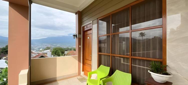 乌尔班维尤清真卡尼加拉巴图酒店(Urbanview Syariah Hotel Kanigara Batu)图片