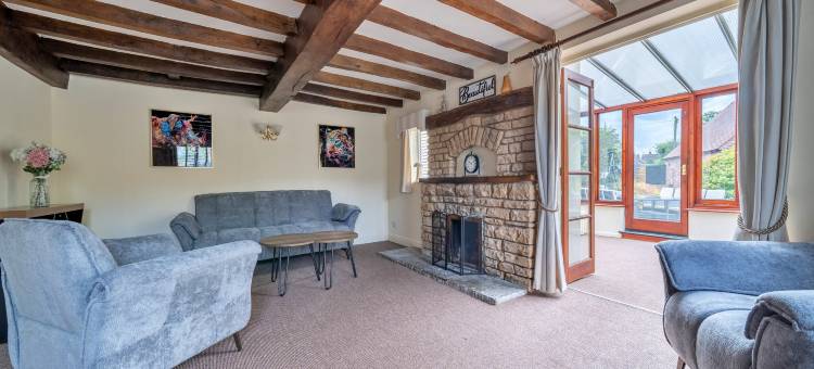 Cottage in Bridgnorth with Hot Tub & Garden图片