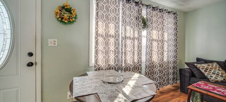 阿什塔比拉家庭出租 - 距离伊利湖、海滩2英里(Ashtabula Home Rental - 2 Mi to Lake Erie, Beaches)图片