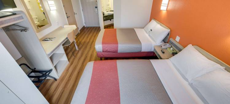 多伦多布兰普顿6号汽车酒店(Motel 6 Brampton, on - Toronto)图片