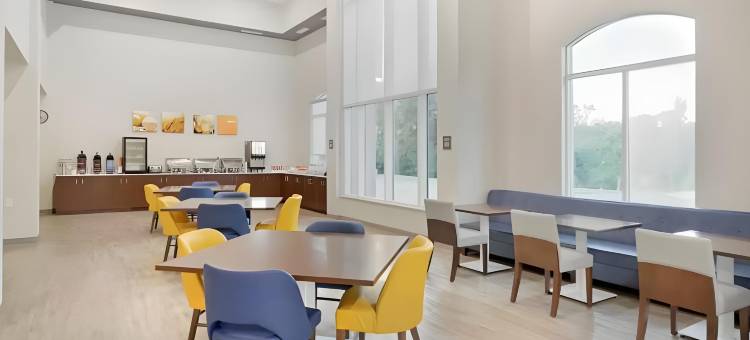 拉斯顿东舒适套房酒店(Comfort Inn & Suites Ruston-East)图片