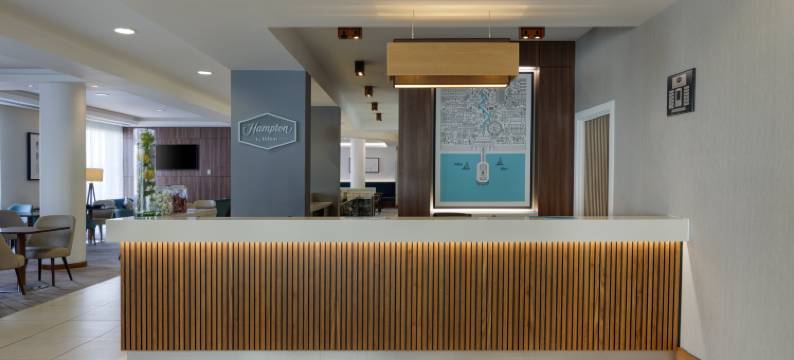 伯恩矛斯希尔顿欢朋酒店(Hampton by Hilton Bournemouth)图片