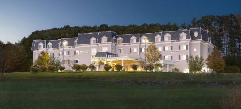 莱诺克斯伯克希尔万怡酒店(Courtyard Lenox Berkshires)图片