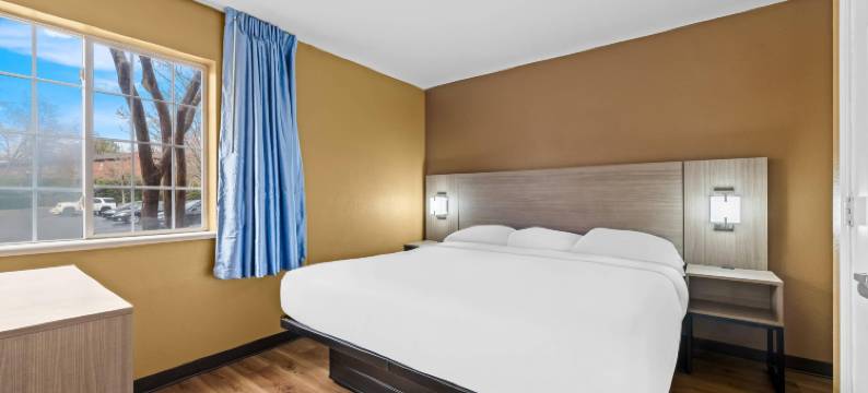 夏洛特 - 行政公园美茵斯坦套房酒店(Suburban Studios Charlotte - Executive Park)图片