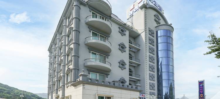 闵庆Arirang酒店(Mungyeong Arirang Hotel)图片