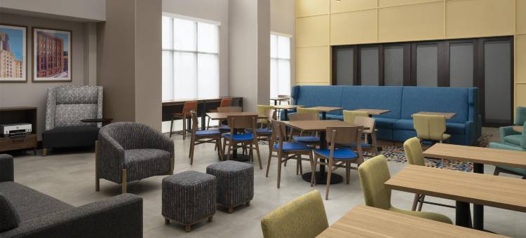 罗彻斯特/汉丽埃塔欢朋套房酒店(Hampton Inn & Suites Rochester/Henrietta)图片