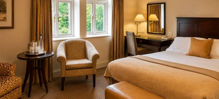麦克唐纳弗赖姆裡及水疗馆酒店(Macdonald Frimley Hall Hotel and Spa)图片