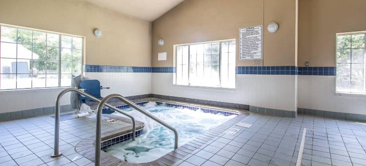 东特洛伊 I-43 品质酒店及套房(Quality Inn & Suites East Troy I-43)图片