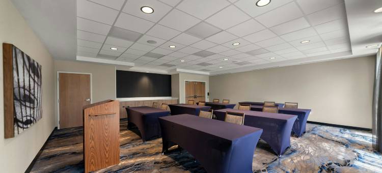 布鲁克斯维尔阳光海岸公园大道万枫酒店及套房(Fairfield Inn & Suites Brooksville Suncoast Parkway)图片