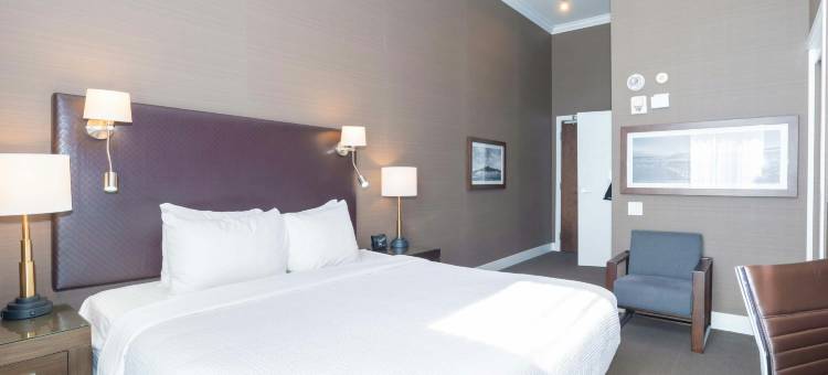 桑德曼签名坎卢普斯酒店(Sandman Signature Kamloops Hotel)图片