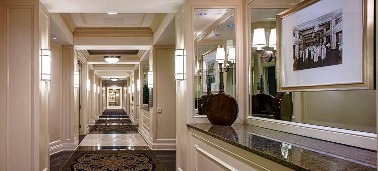 伯明翰市中心塔特怀勒欢朋套房酒店(Tutwiler Hotel Birmingham, a DoubleTree by Hilton)图片