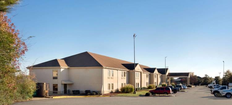 奥利夫布兰奇温德姆速 8 酒店(Hometown Place)图片