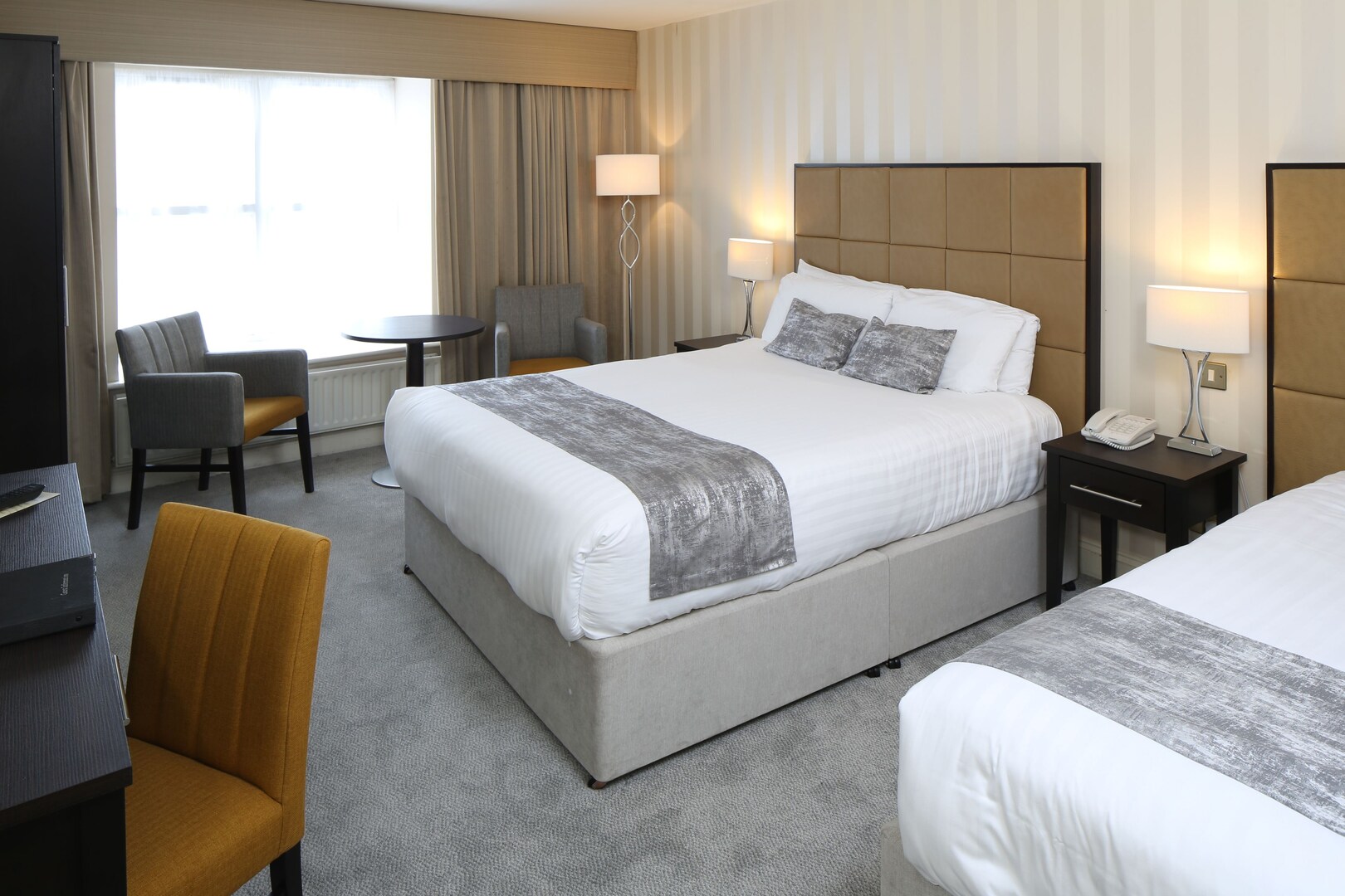 Menlo Park Hotel Over view