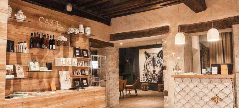 特雷斯吉拉德城堡酒店(Castel de Tres Girard)图片