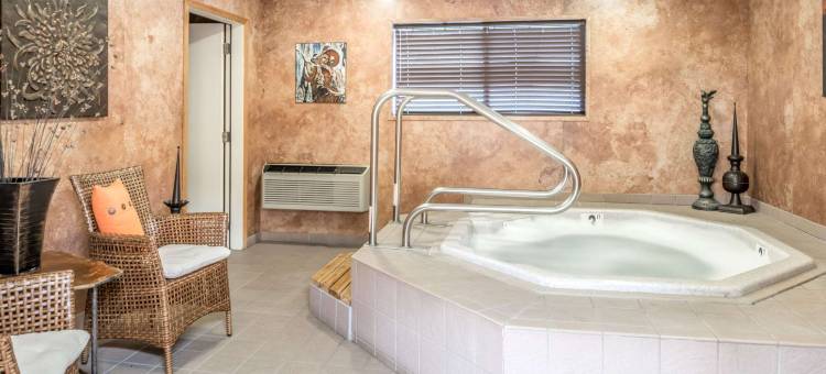 圣雷吉斯速8酒店(Super 8 by Wyndham St. Regis)图片