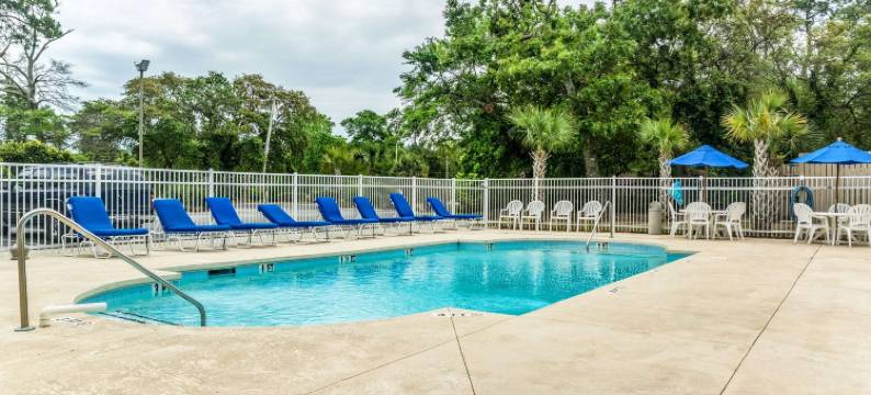 北默特尔海滩赤脚登陆舒适酒店(Comfort Inn N Myrtle Beach Barefoot Landing)图片