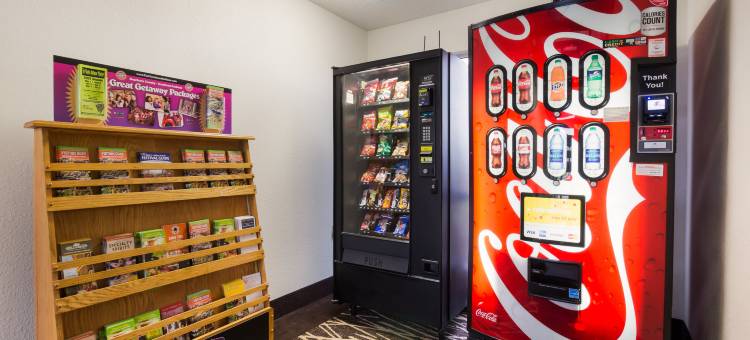 劳伦斯堡红屋顶酒店(Red Roof Inn Lawrenceburg)图片