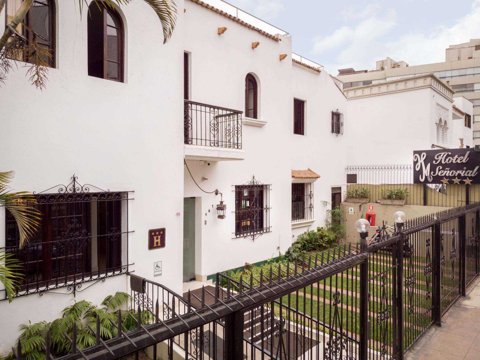 Hotel Señorial Over view