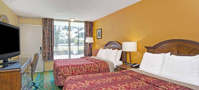 诺福克军事圈戴斯酒店(Days Inn by Wyndham Norfolk Military Circle)图片