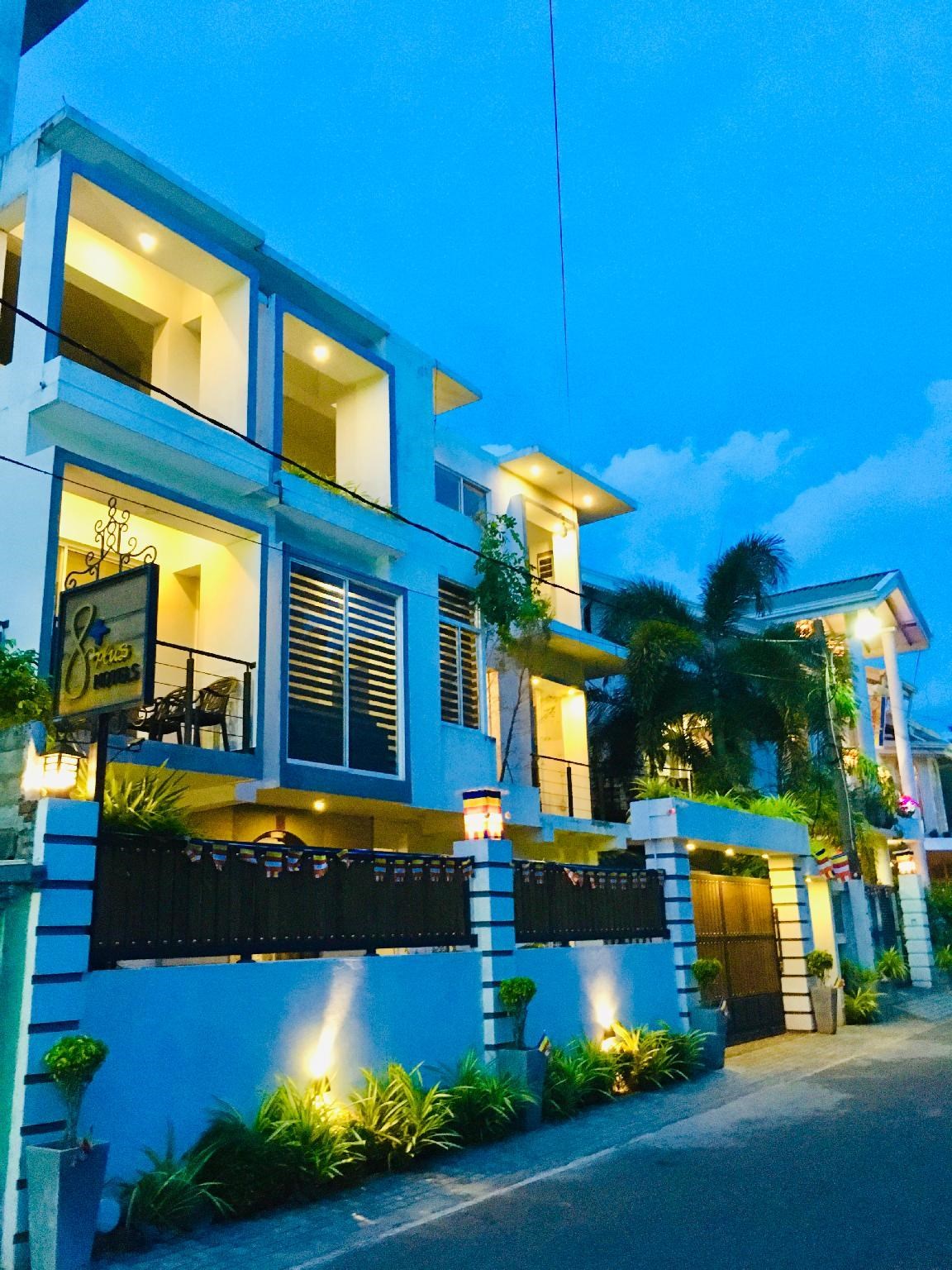 8 Plus MotelsOver view