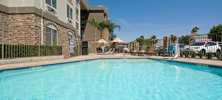 智选假日套房酒店弗雷斯诺南(Holiday Inn Express & Suites Fresno South)图片