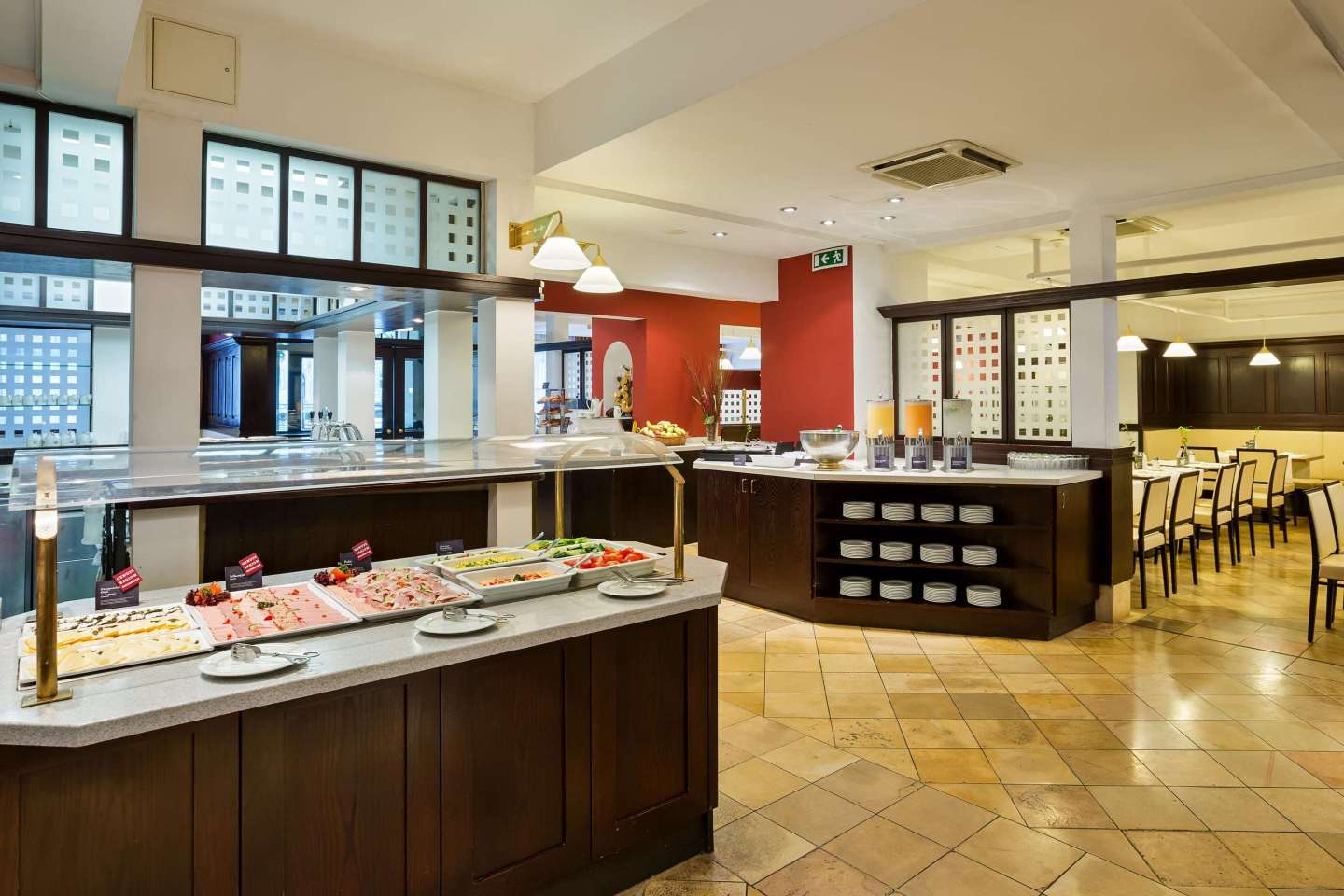 Austria Trend Hotel AnanasOver view