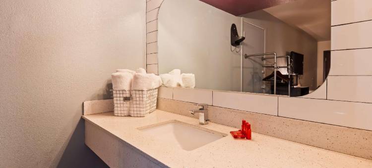 凤凰城市中心贝斯特韦斯特SureStay酒店(Downtown Phoenix Hotel)图片