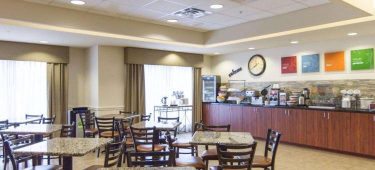 机场舒适套房酒店(Comfort Inn & Suites Airport)图片