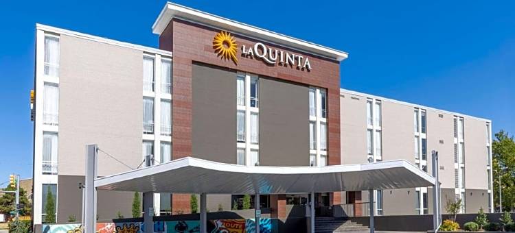 塔尔萨市中心/66 号公路拉昆塔温德姆套房酒店(La Quinta Inn & Suites by Wyndham Tulsa Downtown/Route 66)图片