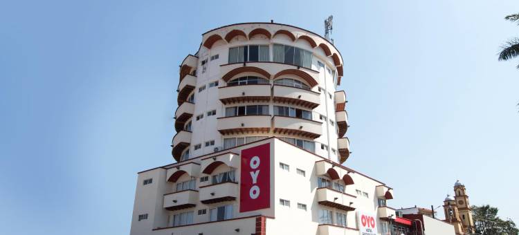 格兰圣地亚哥广场(Gran Santiago Plaza)图片