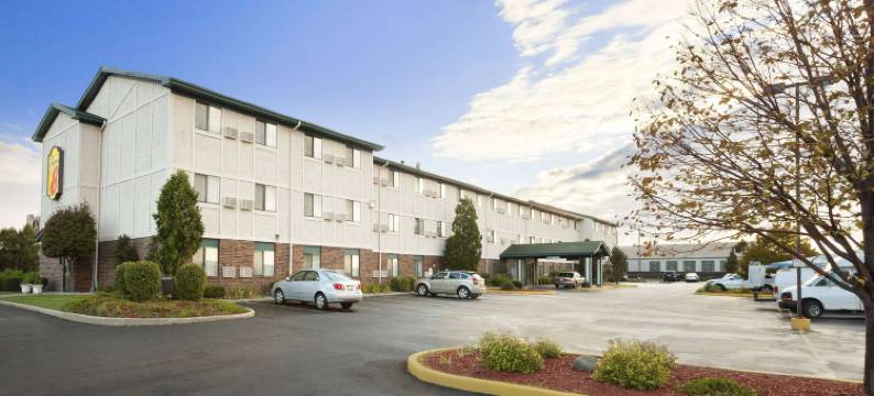 密尔沃基机场速8酒店(Super 8 by Wyndham Milwaukee Airport)图片