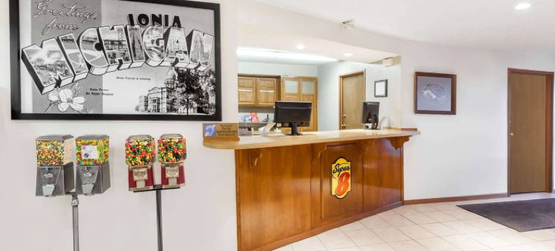 爱奥尼亚温德姆速8酒店(Super 8 by Wyndham Ionia MI)图片