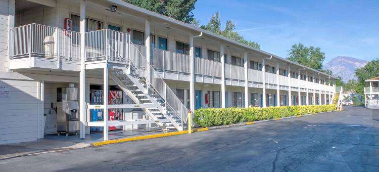 毕晓普6号汽车旅馆(Motel 6 Bishop, CA)图片