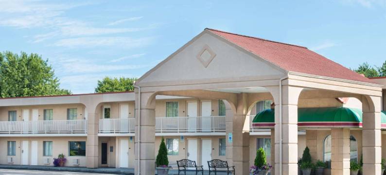 桑达斯基呗盟套房酒店(Baymont by Wyndham Sandusky)图片