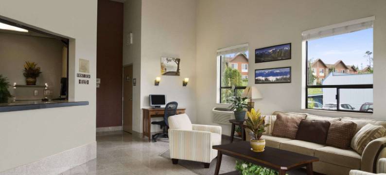 安吉利斯港奥林匹克国家公园速8酒店(Super 8 by Wyndham Port Angeles at Olympic National Park)图片