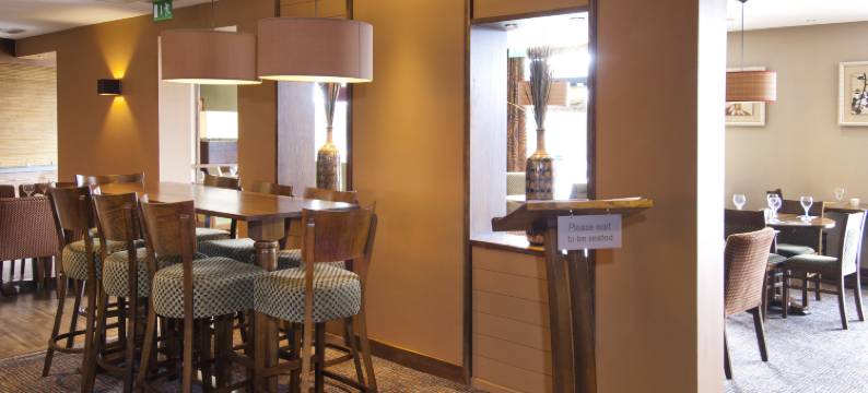 斯特拉特福埃文水道普瑞米尔酒店(Premier Inn Stratford-Upon-Avon Waterways)图片