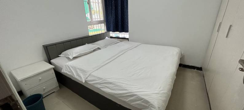 小雨馨公寓(人民西路分店)图片