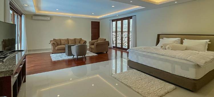 圣吉吉美尔鲍豪华别墅-由拉瓦纳管理-五卧别墅(Merbau Luxurious Villa Senggigi by The Lavana)图片