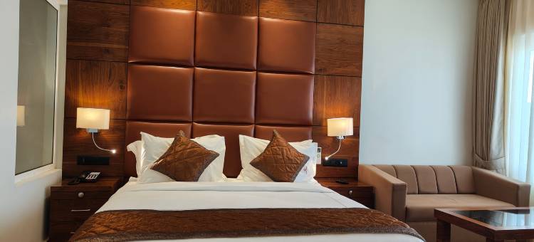 古鲁苏尔比酒店(Hotel Guru Surbhi)图片