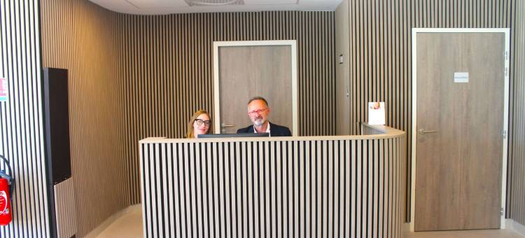 阿多尼斯勒卡斯特莱(Adonis le Castellet)图片