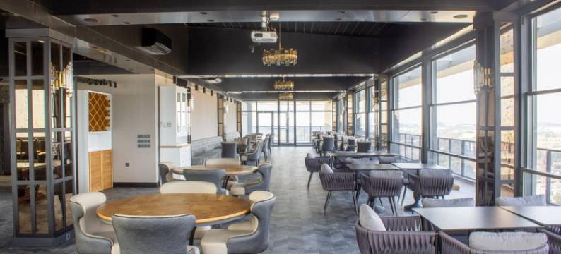 蒂雷温德姆华美达酒店(Ramada by Wyndham Tire)图片