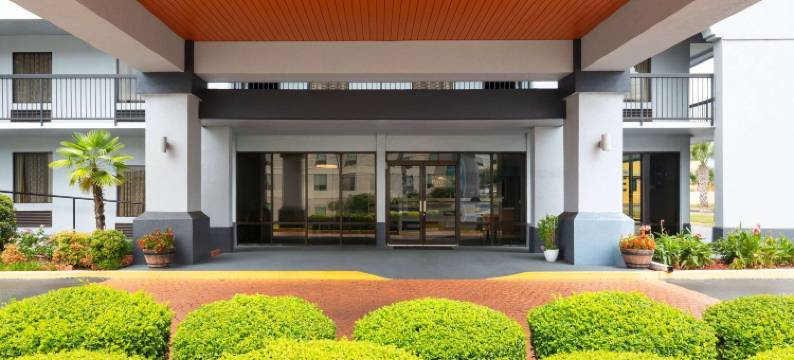 提曼斯康奈莫比尔温德姆呗盟酒店(Baymont by Wyndham Mobile/Tillmans Corner)图片