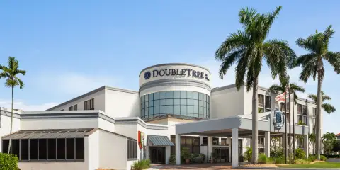 邁爾斯堡鐘樓購物區希爾頓逸林酒店及度假村