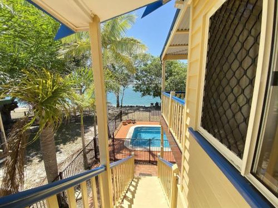 Ocean Shores UP - Burrum Heads- Riverfront - Pool -2BR
