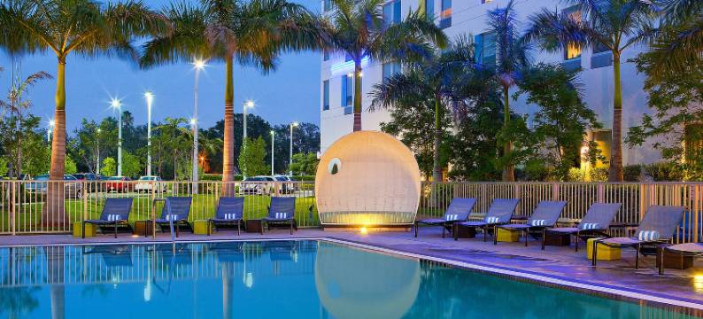 迈阿密多拉雅乐轩酒店(Aloft Miami Doral)图片