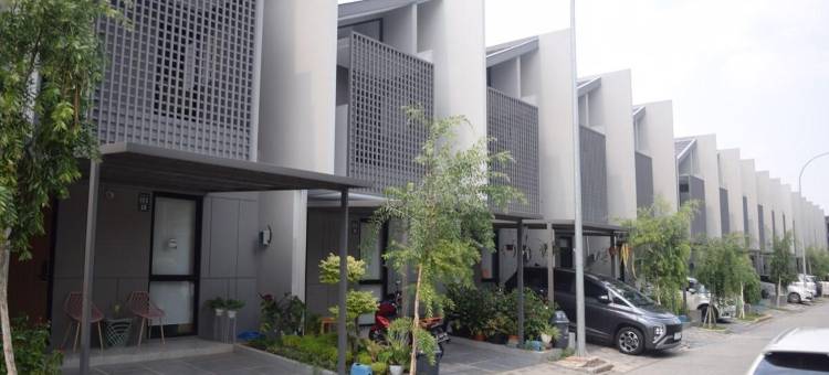 位于北西卡朗的2卧室独栋房屋-100平方米|带1个独立浴室(The Yuwono Townhouse)图片