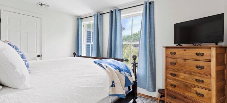 蓝莓之家-Sebago湖宽敞、家庭及宠物友好度假屋(The Blueberry House - Spacious, Family & Pet-Friendly Retreat near Sebago Lake)图片